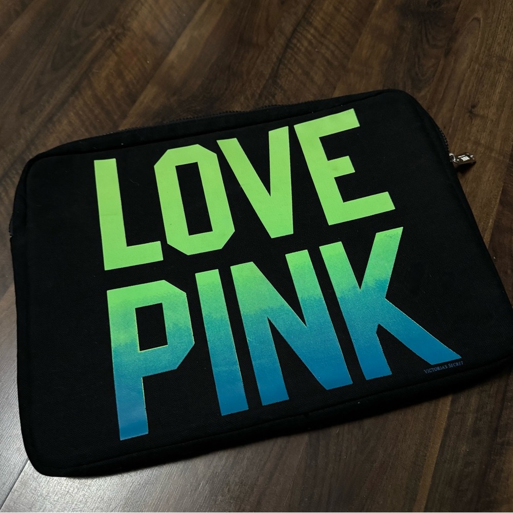 Victoria’s Secret LOVE PINK laptop sleeve